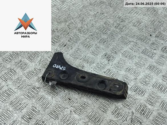 кронштейн переднего бампера Audi A6 4B/C5 1999, 2.4 л., бензин, МКПП, синий, универсал, 4B0807284B - фото №1