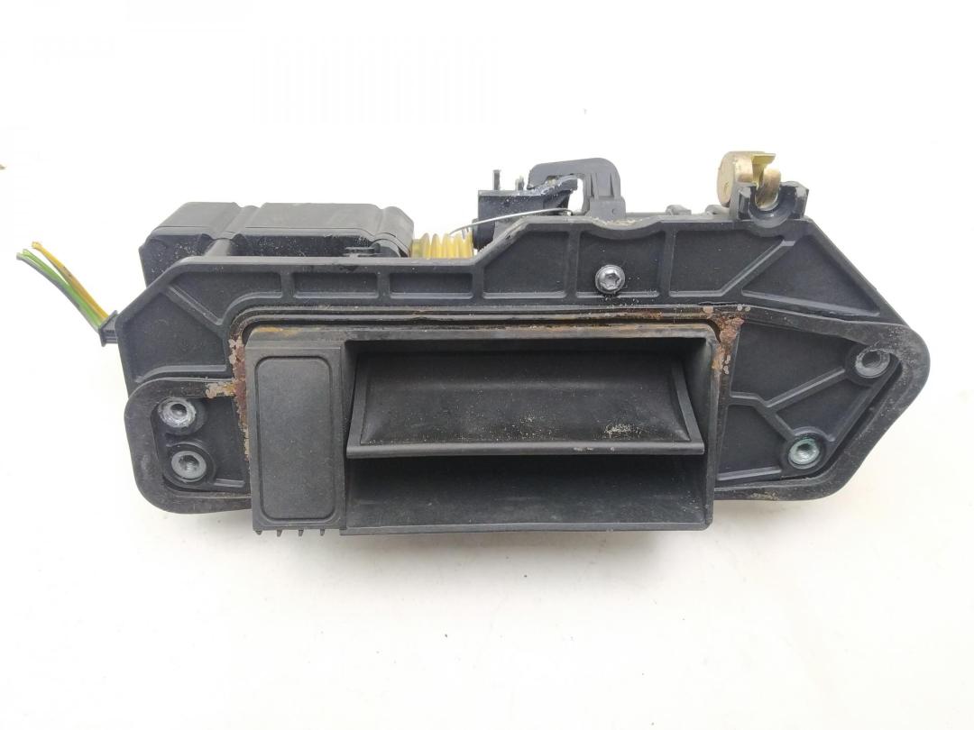 ручка крышки багажника Mercedes-Benz E W211 2003, чёрный, универсал, 2117400093