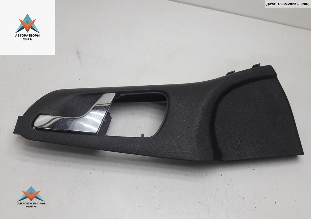 ручка внутренняя передняя левая Skoda Octavia mk1 (A4 1U) 2004, 1.6 л., бензин, МКПП, серый, универсал, 1U0837247B - фото №1