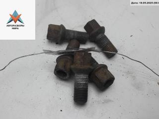 болт колесный Volkswagen Golf 4 поколение 1998, 1.4 л., бензин, МКПП, синий, хетчбэк 5 дв.