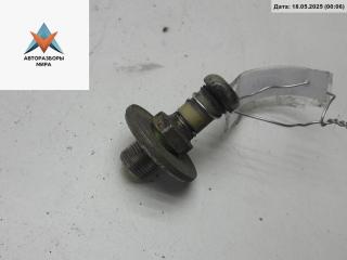 ответная часть (скоба) замка двери Volkswagen Passat B4 1995, 2.0 л., бензин, МКПП, красный, универсал