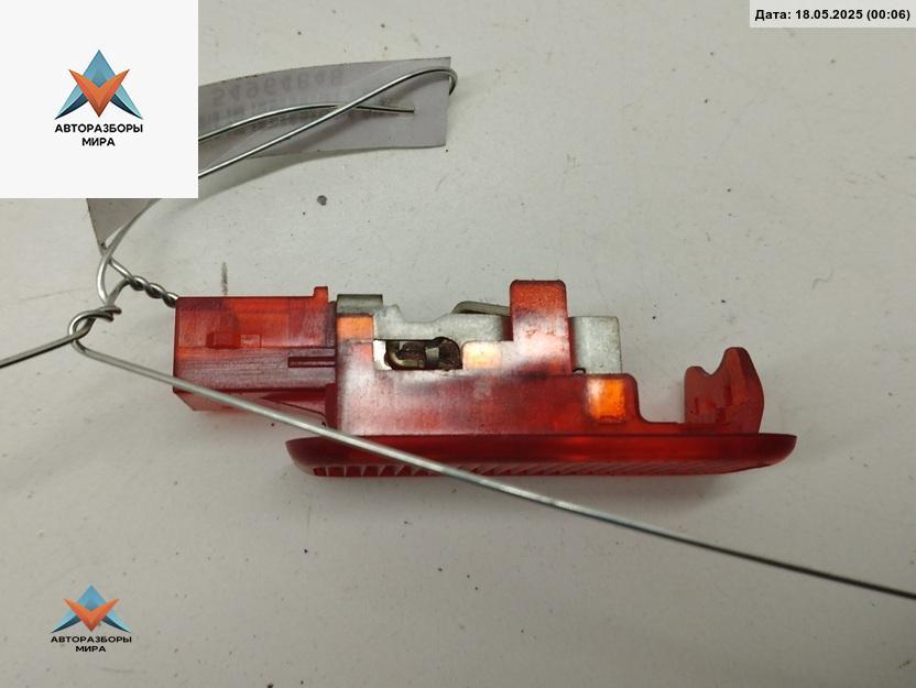 накладка двери (крышки) багажника Audi A6 4B/C5 1998, 2.4 л., бензин, АКПП, синий, седан, 4B0947411 - фото №1