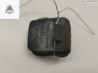 кронштейн радиатора Audi A6 4B/C5 1998, 2.4 л., бензин, АКПП, синий, седан, 8D0121276