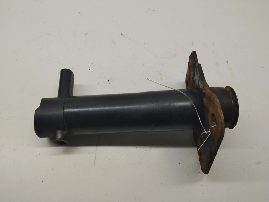 кронштейн переднего бампера Audi A4 B7 2004, 2.5 л., дизель, АКПП, серый, универсал, 8E0807133A