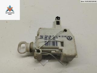 активатор замка багажника Audi A6 4B/C5 1998, 2.4 л., бензин, АКПП, синий, седан, 3B0959781