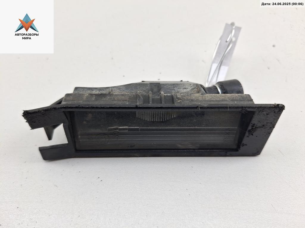 подсветка номера Fiat Linea 1 поколение 2008, 1.4 л., бензин, МКПП, бежевый, седан, 59406 - фото №1