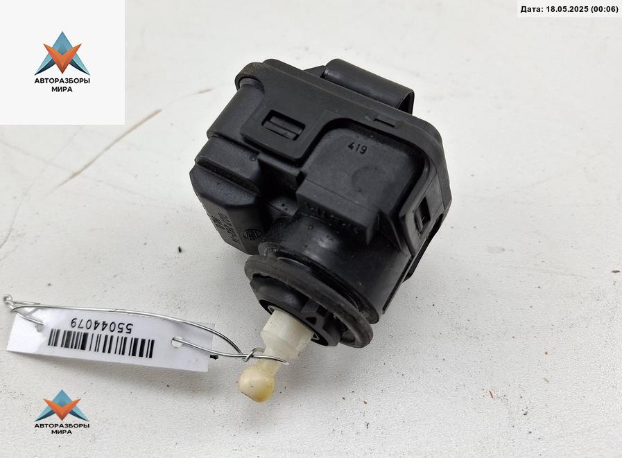 корректор фар Audi A6 4B/C5 1997, 2.8 л., бензин, МКПП, серый, седан, 4B0941295 - фото №1