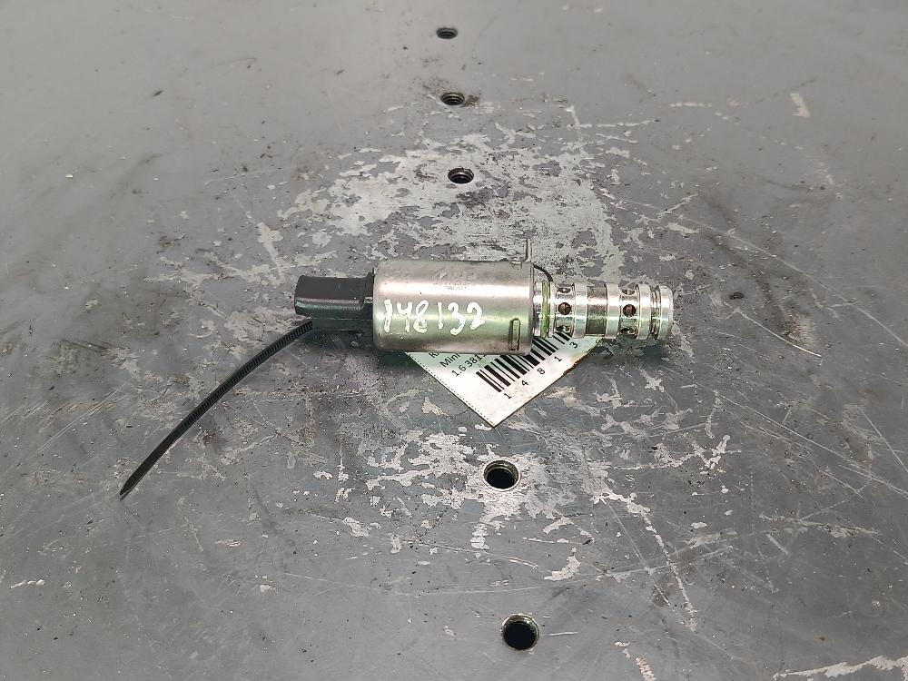 Клапан фазорегулятора Mini Cooper R56 2008, цвет, 381180074 - фото №1