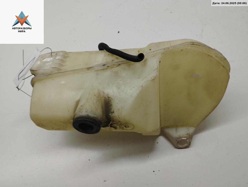 бачок омывателя Audi A4 B7 2004, 2.5 л., дизель, универсал, 8E0955451AP - фото №1