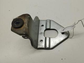 кронштейн (крепление) Audi A4 B7 2004, 2.5 л., дизель, АКПП, серый, универсал