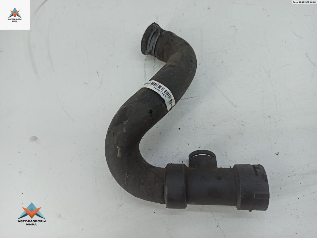 патрубок радиатора Audi A6 4B/C5 1998, 2.4 л., бензин, 8D0121049 - фото №1