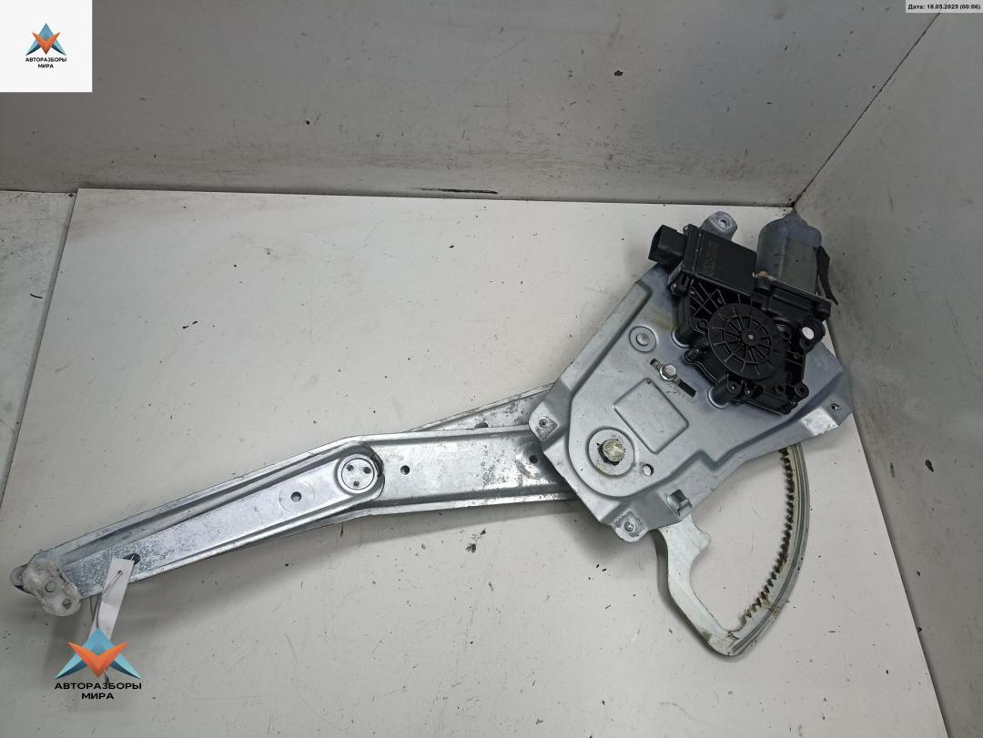 стеклоподъемник электрический передний правый Opel Omega B 1998, 2.0 л., бензин, МКПП, белый, седан, 90520246 - фото №1