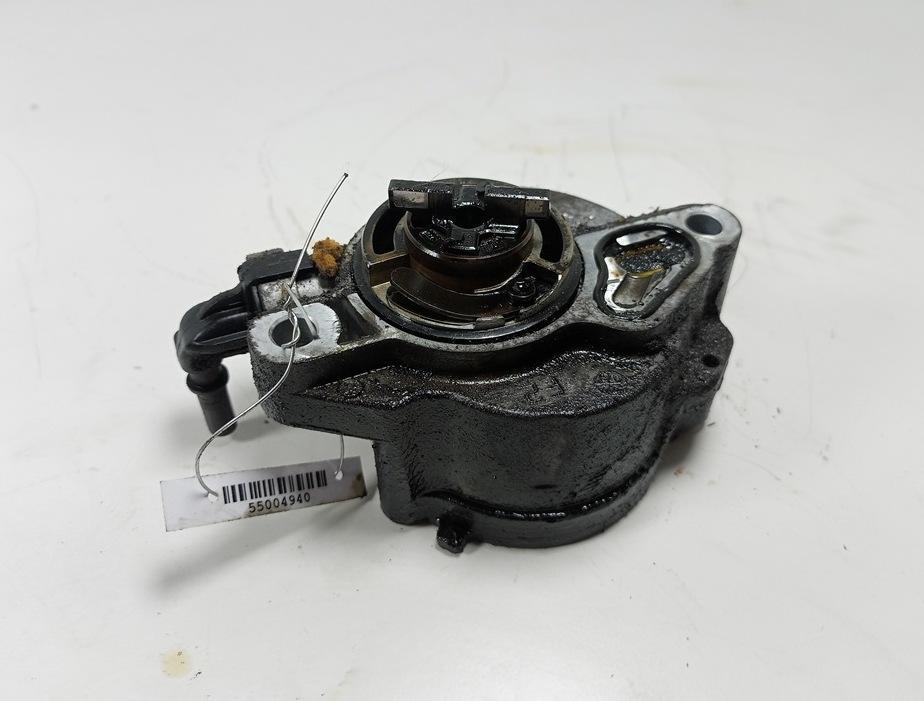 насос вакуумный Ford Focus II 2006, 1.6 л., дизель, МКПП, чёрный, универсал, 01562C1702P