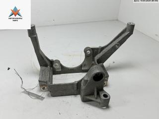 кронштейн гидроусилителя Audi A6 4B/C5 1998, 2.4 л., бензин, АКПП, синий, седан