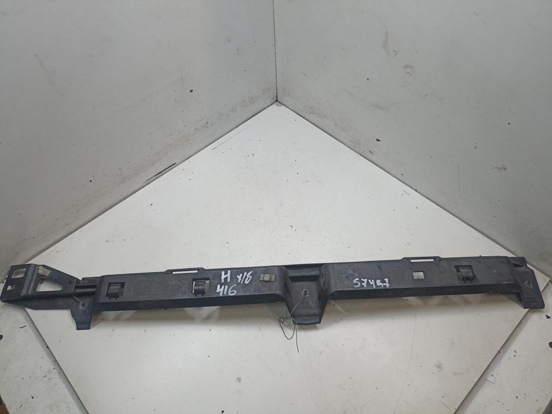 кронштейн заднего бампера Opel Astra H 2004, 1.4 л., бензин, МКПП, серый, хетчбэк 5 дв., 24460263