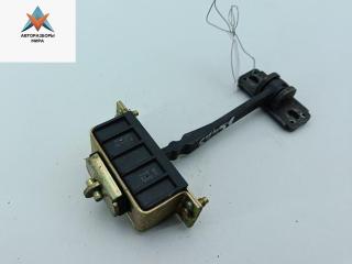 ограничитель открывания двери Mercedes-Benz C-Класс W203/S203/CL203 2001, универсал