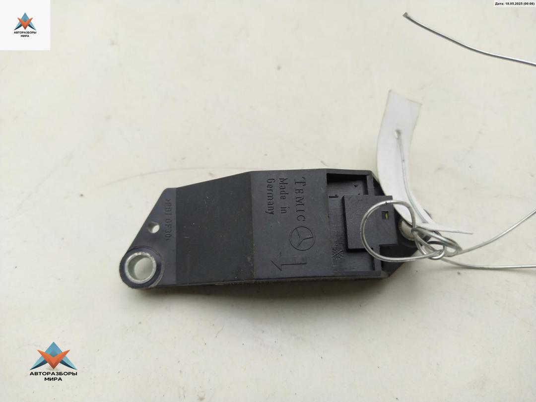 датчик AirBag Mercedes-Benz E-Класс W211/S211 2003, 1.8 л., бензин, МКПП, чёрный, универсал, 0018209326 - фото №1