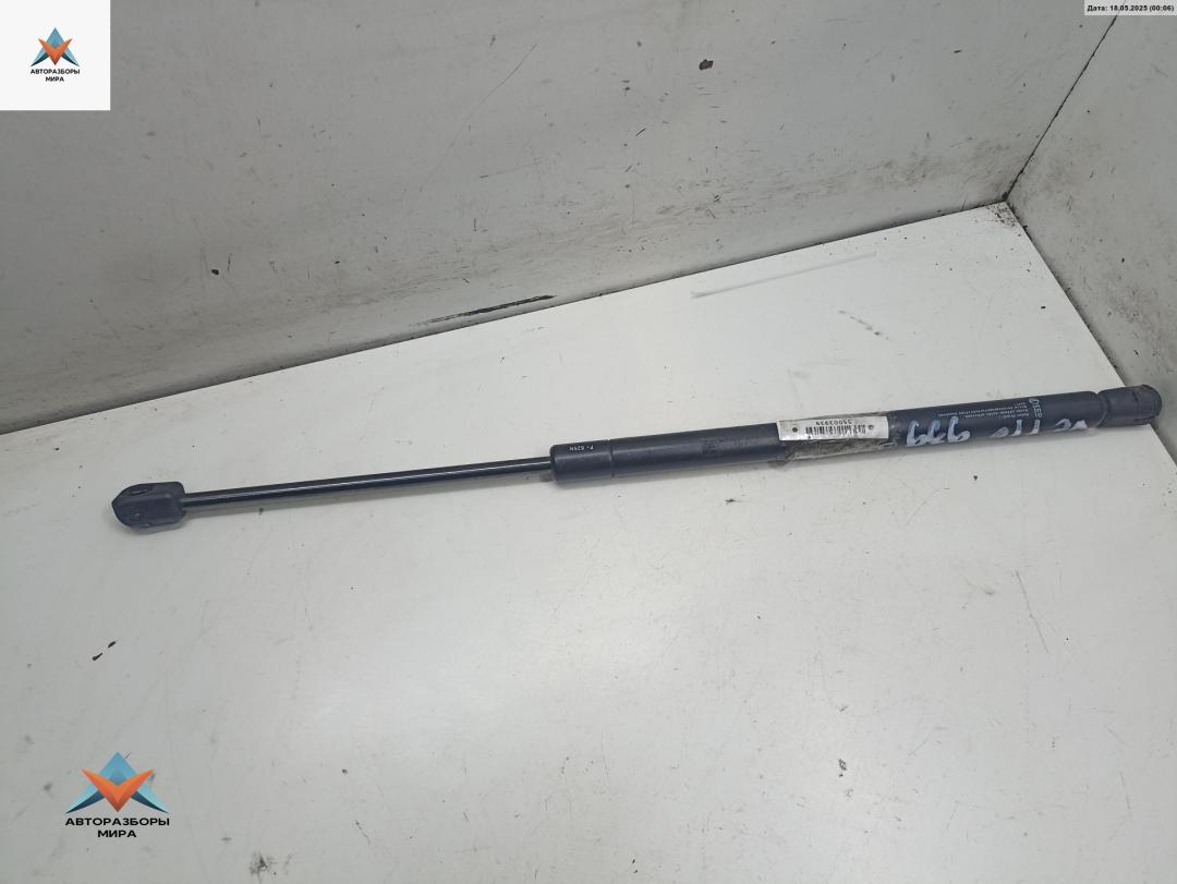 амортизатор крышки багажника (3-5 двери) Opel Vectra C 2002, 3.2 л., бензин, МКПП, серый, хетчбэк 5 дв. - фото №1