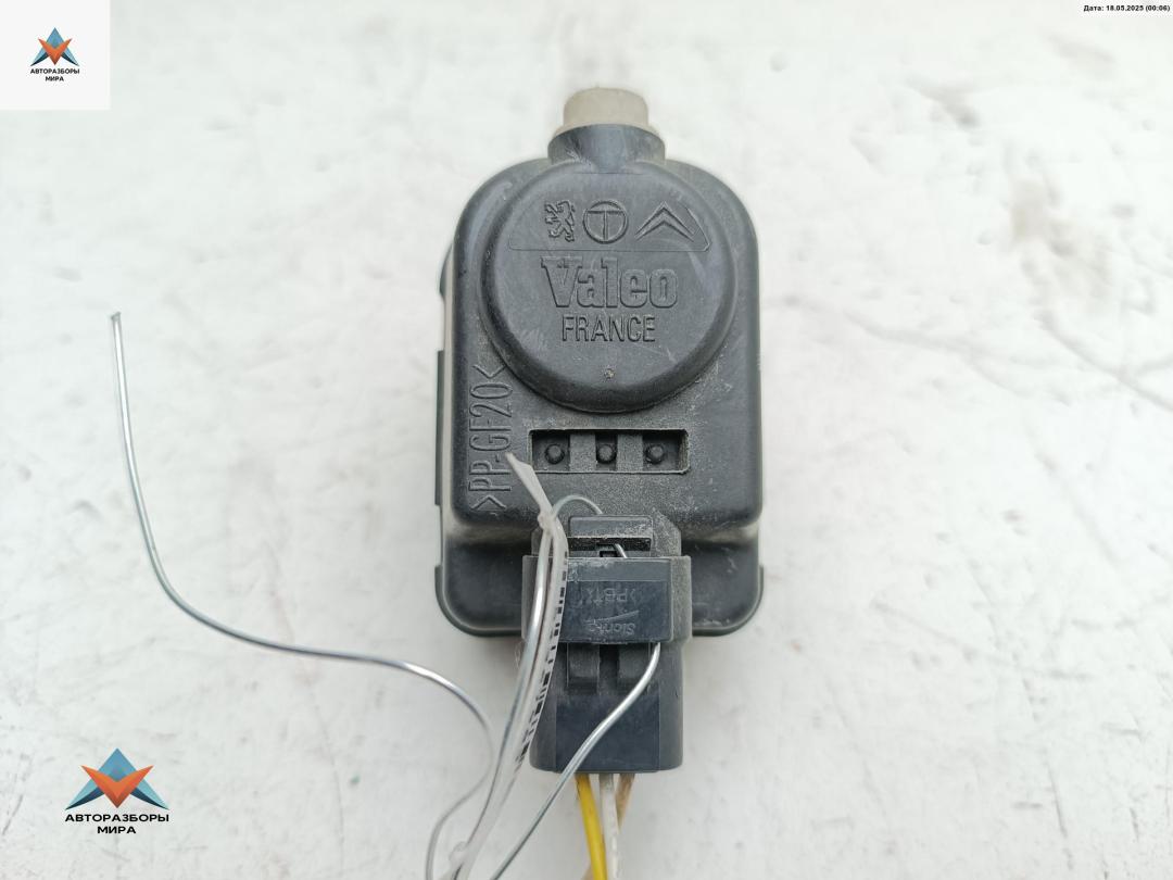 корректор фар Citroen Berlingo 1 поколение (M49) 2001, 1.4 л., бензин, МКПП, белый, фургон - фото №1