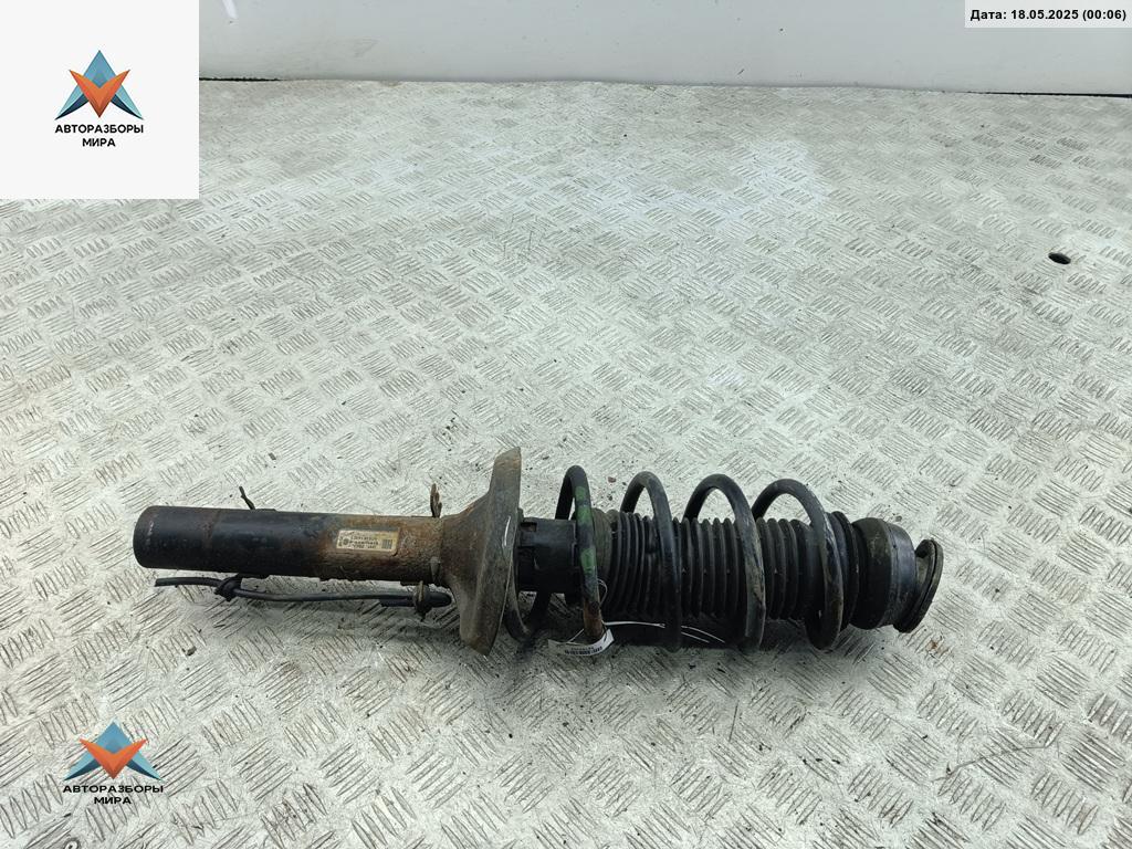 стойка передняя Skoda Octavia mk1 (A4 1U) 1999, 1.8 л., бензин, МКПП, чёрный, универсал - фото №1