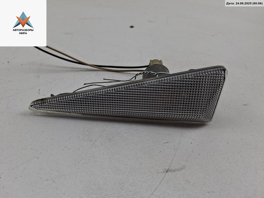повторитель передний правый Renault Scenic 2 поколение 2004, 2.0 л., бензин, МКПП, синий, минивэн, 8200027151 - фото №1