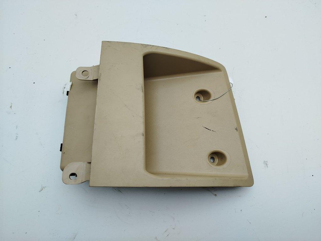 бардачок BMW 5 E60/E61 2004, 2.5 л., бензин, МКПП, чёрный, универсал, 7063163