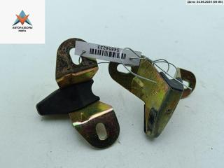 ответная часть (скоба) замка двери Ford Galaxy 1 поколение 1998, 2.0 л., бензин, МКПП, красный, минивэн, 7MO827683G