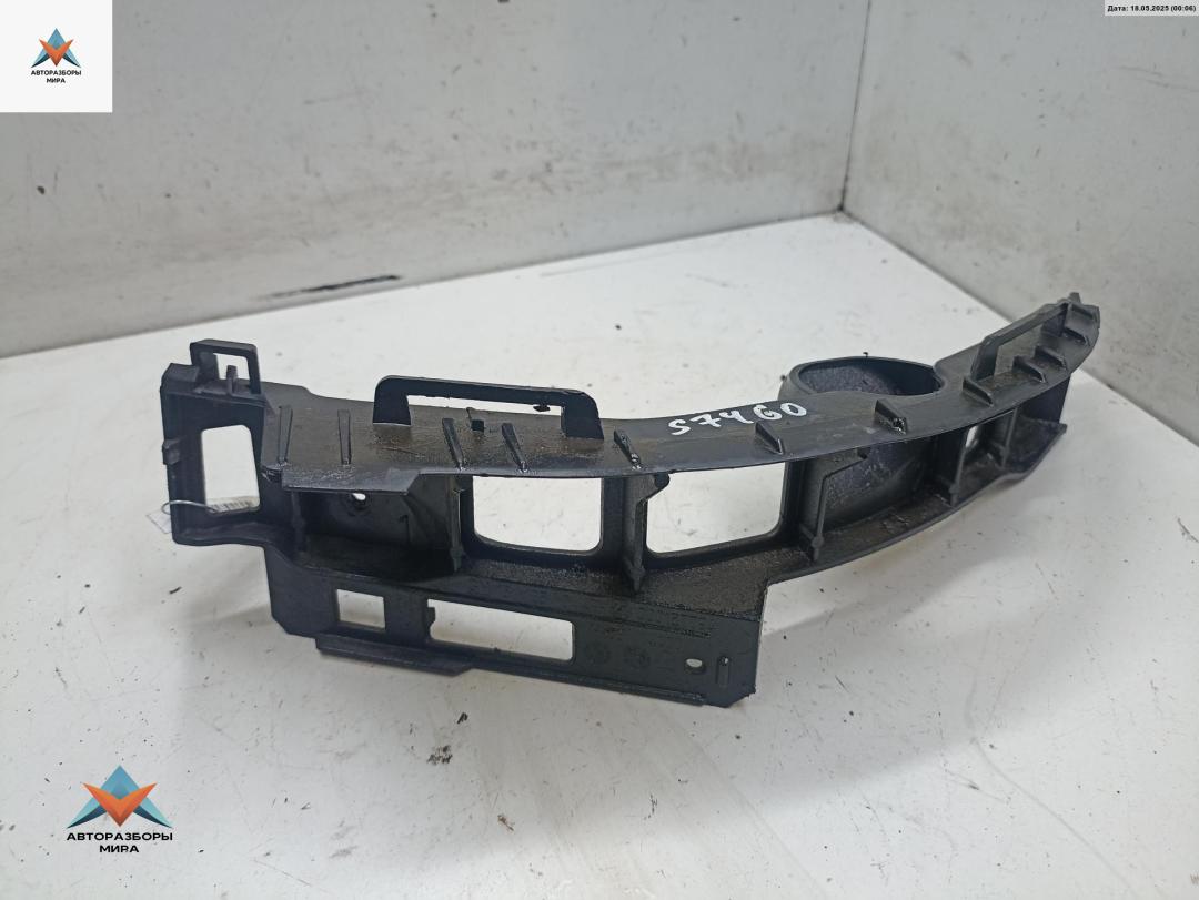 кронштейн заднего бампера Opel Zafira 2 поколение (B) 2006, 1.8 л., бензин, робот, красный, минивэн, 13125044 - фото №1