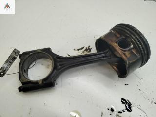 поршень SEAT Leon 2 поколение 2006, 2.0 л., бензин, МКПП, красный, хетчбэк 5 дв., 06D198401C, 06D107066C