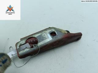 петля капота правая BMW 3 серия E36 1995, красный, седан