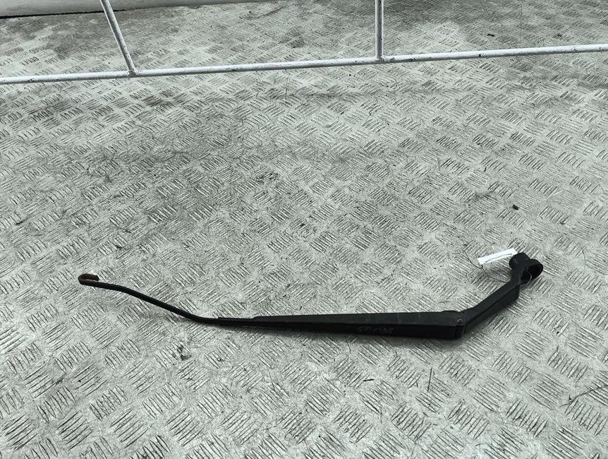 Щеткодержатель (поводок стеклоочистителя) передний Mazda 5 2006, 2.0 л., дизель, МКПП, серый, минивэн, 7130NWB