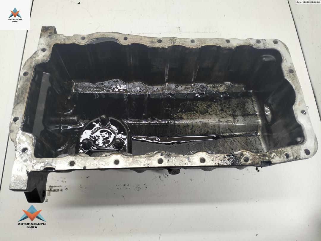 масляный поддон Skoda Octavia mk2 (A5 1Z) 2009, 1.9 л., дизель, МКПП, красный, хетчбэк 5 дв., 038103603AJ - фото №1