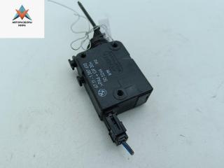 замок лючка топливного бака BMW 3 серия E36 1995, 1.6 л., бензин, МКПП, красный, седан, 1387610