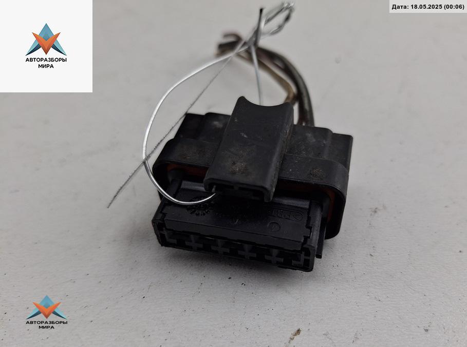 разъем (фишка) проводки Renault Scenic 2 поколение 2004, 2.0 л., бензин, МКПП, синий, минивэн - фото №1