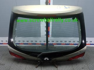 крышка багажника Renault Koleos 1 поколение 2009, 2.0 л., дизель, МКПП, внедорожник 5 дв.