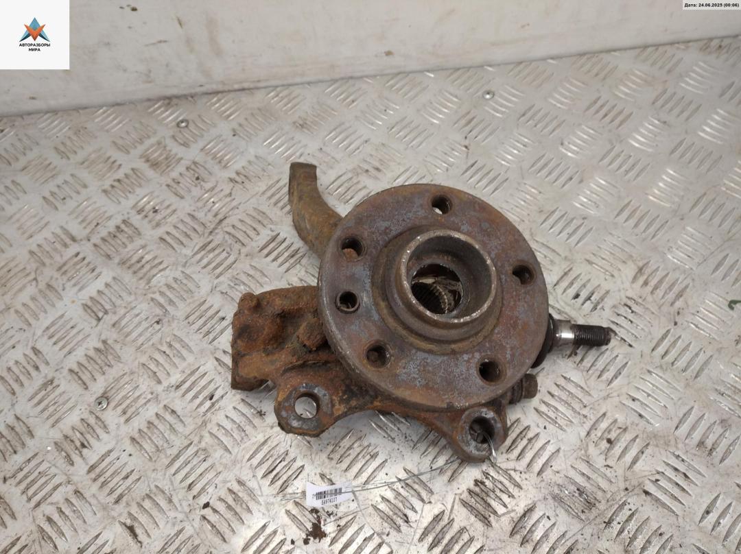 ступица передняя левая Volkswagen Transporter T4 2002, 2.5 л., дизель, МКПП, белый, микроавтобус - фото №1