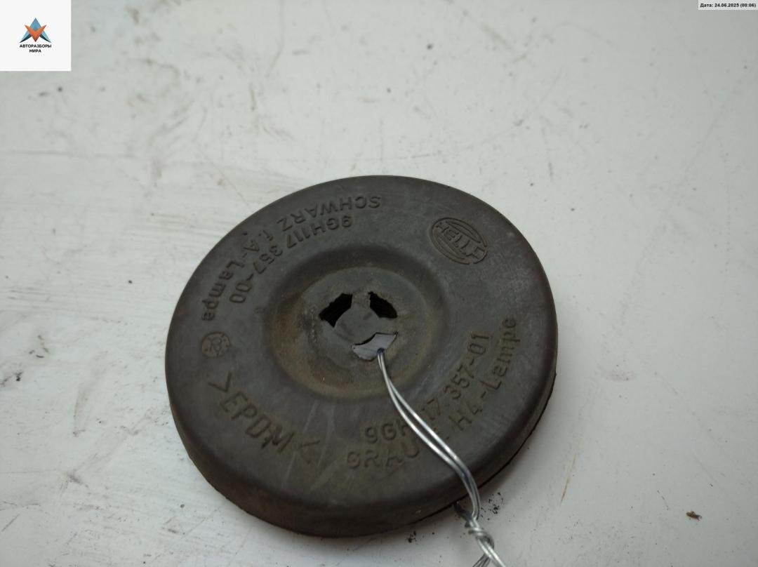 крышка фары Volkswagen Transporter T4 2002, 2.5 л., дизель, МКПП, белый, микроавтобус, 9GH11735701 - фото №1