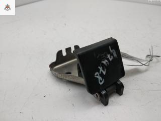 ручка открывания капота Mazda 323 BA 1997, 1.5 л., бензин, МКПП, синий, хетчбэк 5 дв.