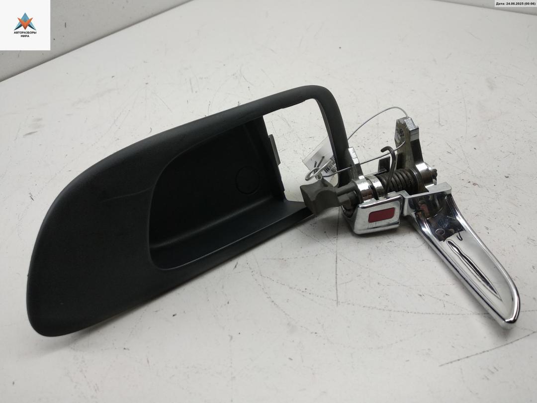 ручка внутренняя задняя левая Mazda 6 GG 2002, 2.0 л., дизель, МКПП, серый, хетчбэк 5 дв. - фото №1