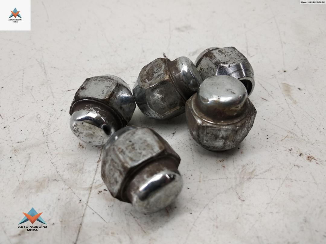 болт колесный Mazda 6 GG 2002, 2.0 л., дизель, МКПП, серый, хетчбэк 5 дв. - фото №1