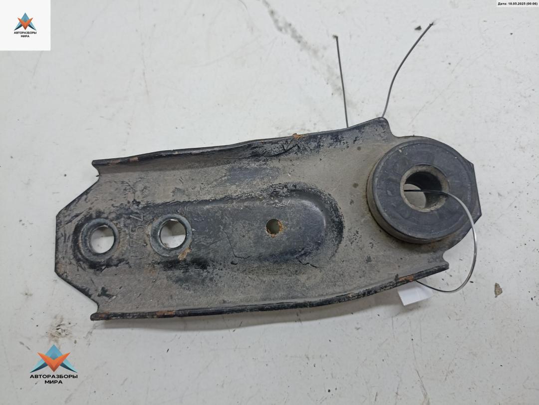 кронштейн радиатора Opel Astra G 2004, 1.6 л., бензин, МКПП, серый, универсал - фото №1