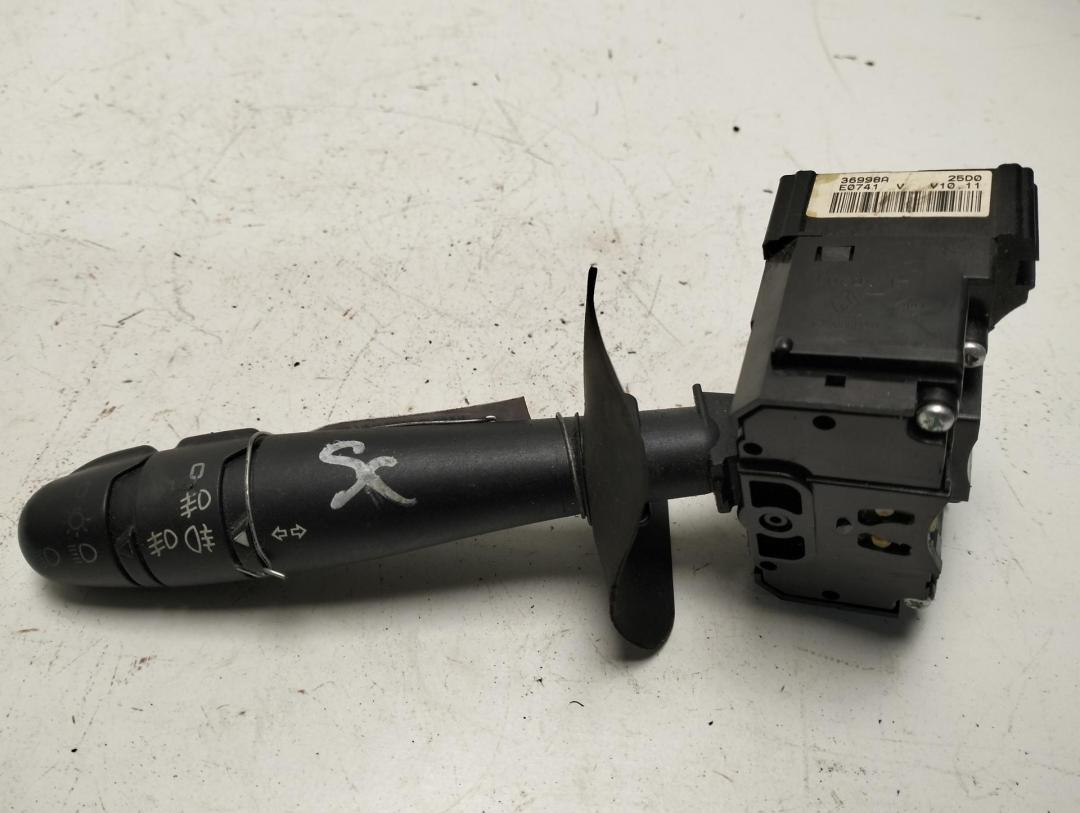 переключатель поворотов Renault Scenic I 2000, 1.6 л., бензин, АКПП, серый, минивэн, 36998A