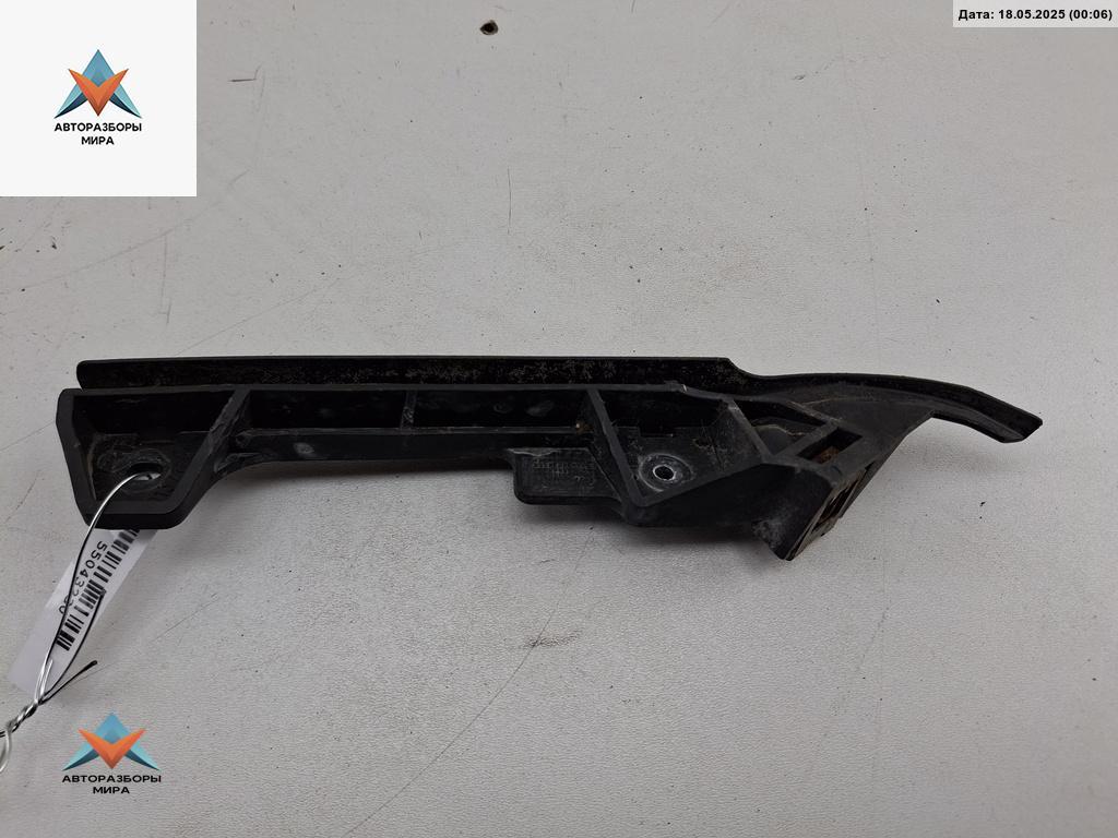 кронштейн переднего бампера Opel Astra G 2003, 2.2 л., дизель, МКПП, чёрный, универсал, 90559499 - фото №1