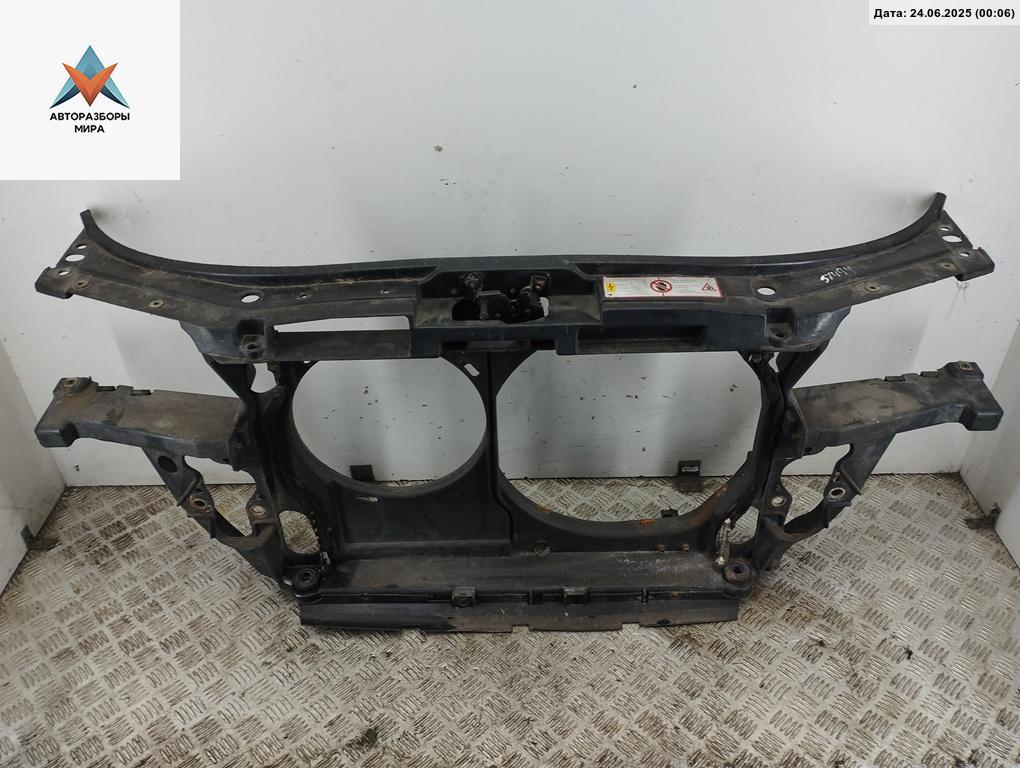 Рамка радиатора Audi A6 4B/C5 1998, 1.8 л., бензин, АКПП, серый, седан - фото №1