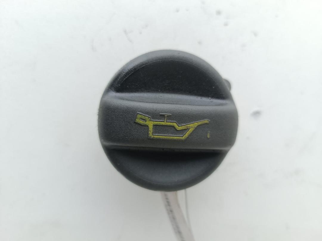 пробка маслозаливная Peugeot 607 2002, 2.2 л., дизель, АКПП, серый, седан