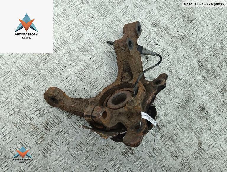 ступица передняя левая Opel Astra H 2004, 1.4 л., бензин, МКПП, серый, хетчбэк 5 дв. - фото №1