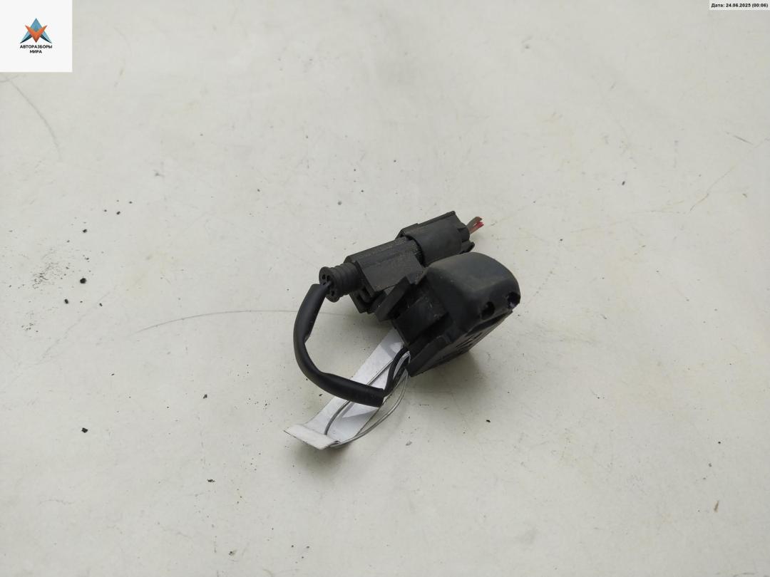 форсунка омывателя лобового стекла Mercedes-Benz E-Класс W211/S211 2004, 2.2 л., дизель, МКПП, синий, универсал - фото №1