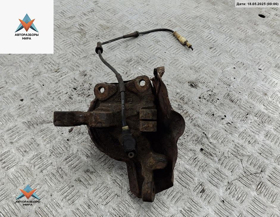 ступица передняя левая Opel Omega B 1998, 2.0 л., бензин, МКПП, белый, седан - фото №1