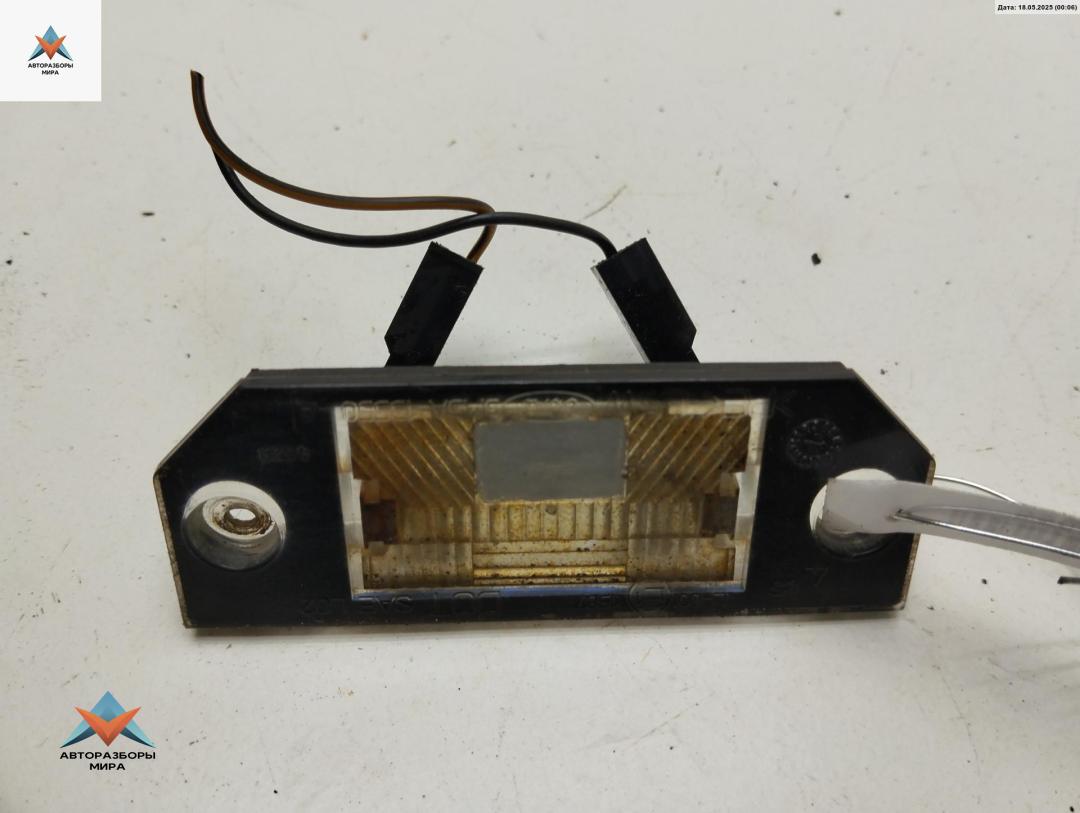 подсветка номера Ford C-Max 1 поколение 2004, 1.8 л., бензин, МКПП, серый, минивэн, 3M5A13550A - фото №1