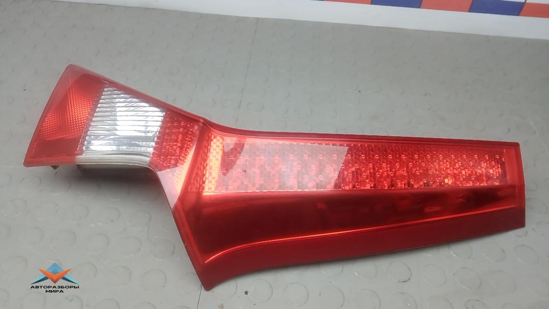 фонарь крышки багажника правый Volvo XC70 3 поколение 2010, 2.4 л., D D5, дизель, АКПП, универсал - фото №1